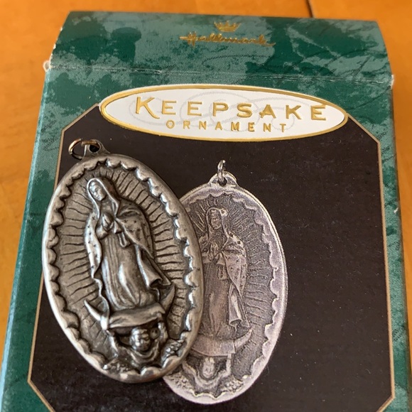Hallmark lady of Guadalupe keepsake ornament - Picture 3 of 5